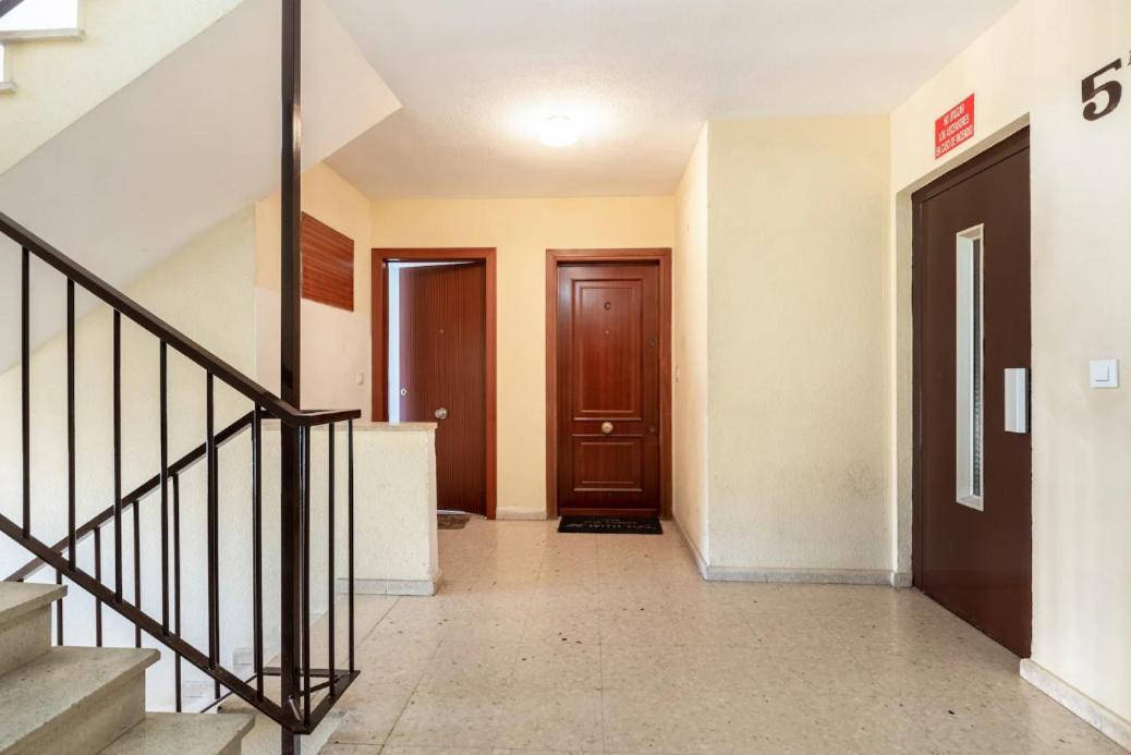 Apartamento Amplio Con 4 Habitaciones Y 2 Banos - Great Apartment With 4 Rooms - 2 Baths إشبيلية المظهر الخارجي الصورة
